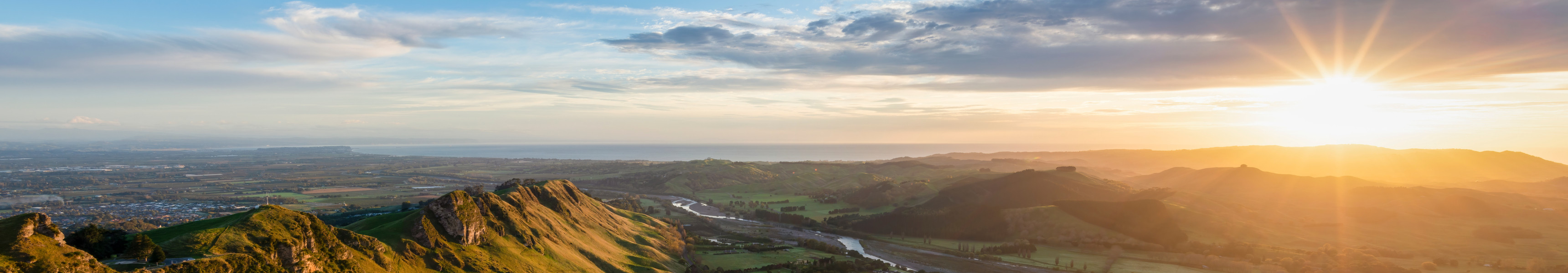 Panoramablick vom Te Mata Peak bei Sonnenaufgang, Hawke&rsquo;s Bay, Neuseeland.
